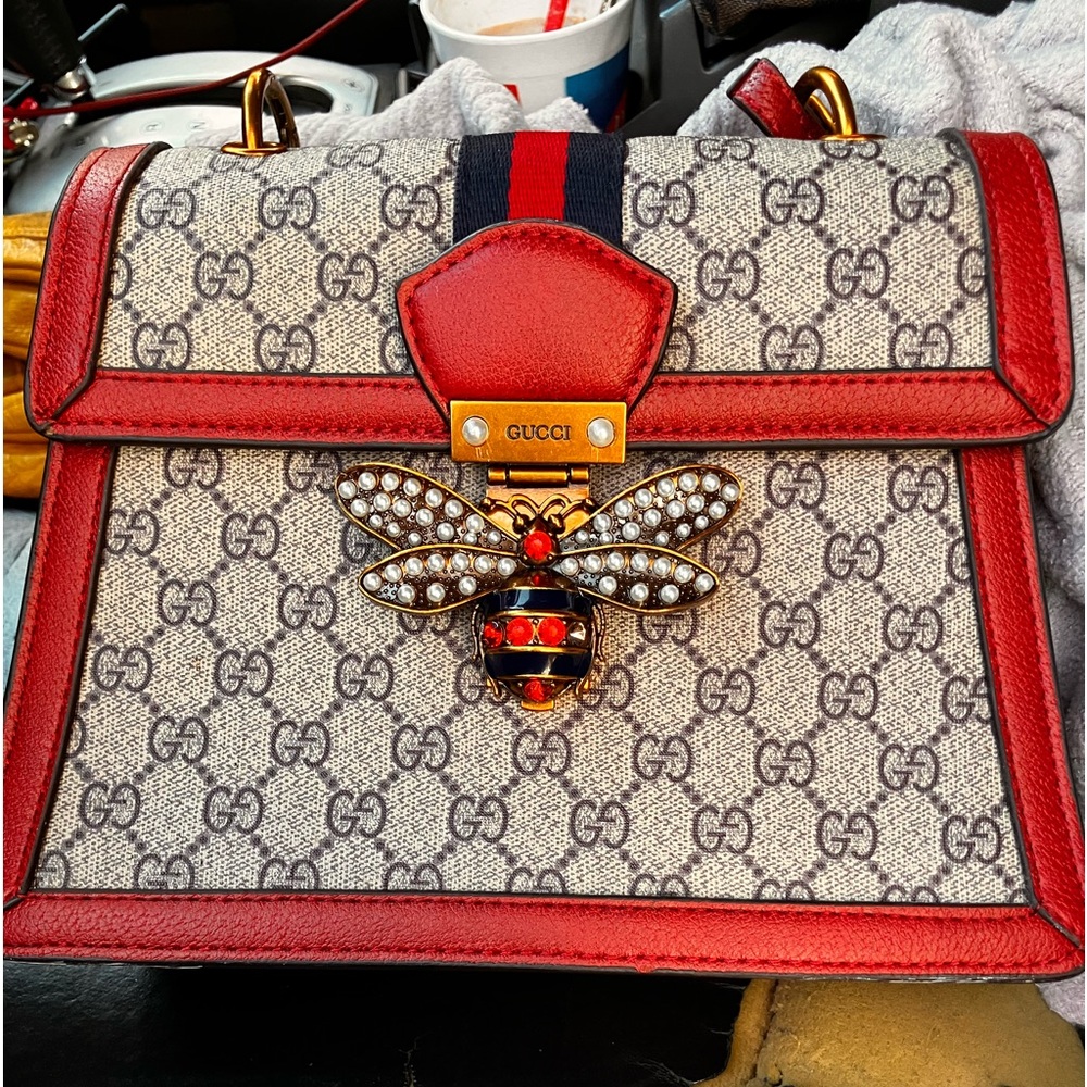 Falena Gucci handbag beautiful only been used twice great condition
